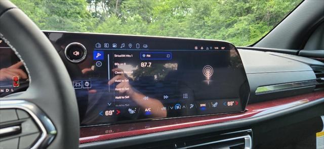 new 2025 Chevrolet Traverse car, priced at $49,660