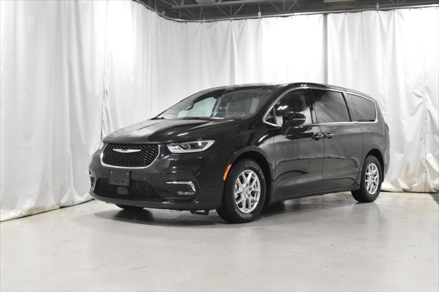 used 2023 Chrysler Pacifica car