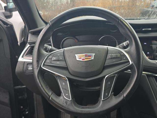 used 2022 Cadillac XT5 car