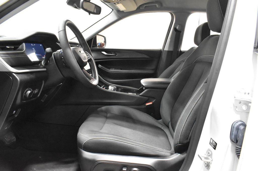 used 2023 Jeep Grand Cherokee car, priced at $30,794
