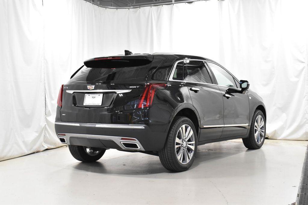 new 2025 Cadillac XT5 car, priced at $49,170