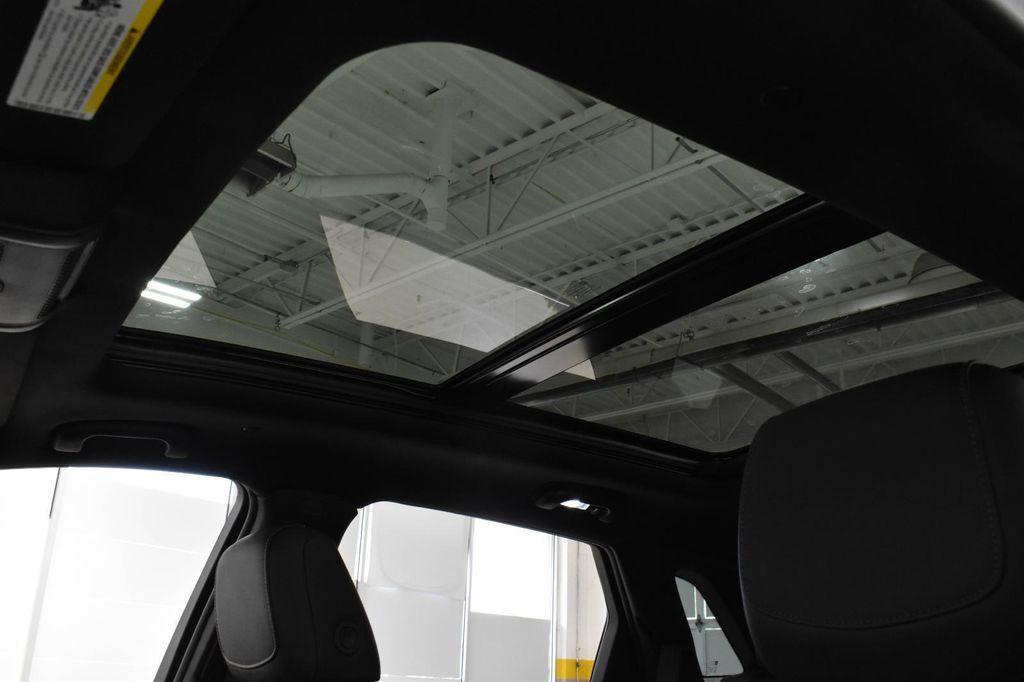 new 2025 Cadillac XT5 car, priced at $49,170