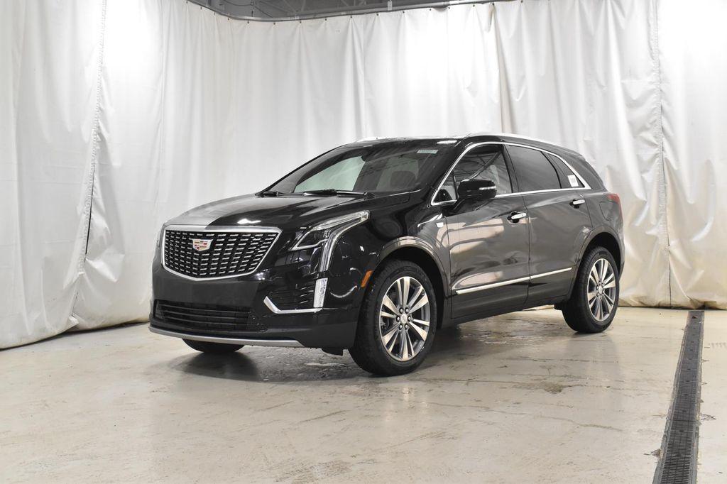 new 2025 Cadillac XT5 car, priced at $48,103