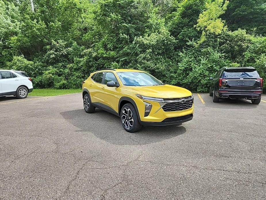 new 2025 Chevrolet Trax car, priced at $25,119