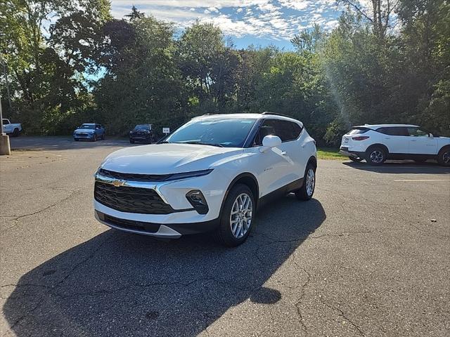 new 2025 Chevrolet Blazer car, priced at $37,077