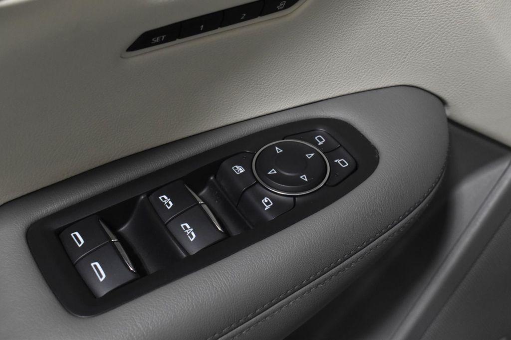 used 2022 Cadillac XT6 car, priced at $28,700