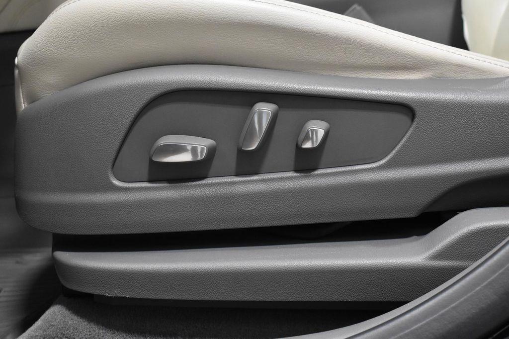 used 2022 Cadillac XT6 car, priced at $28,700
