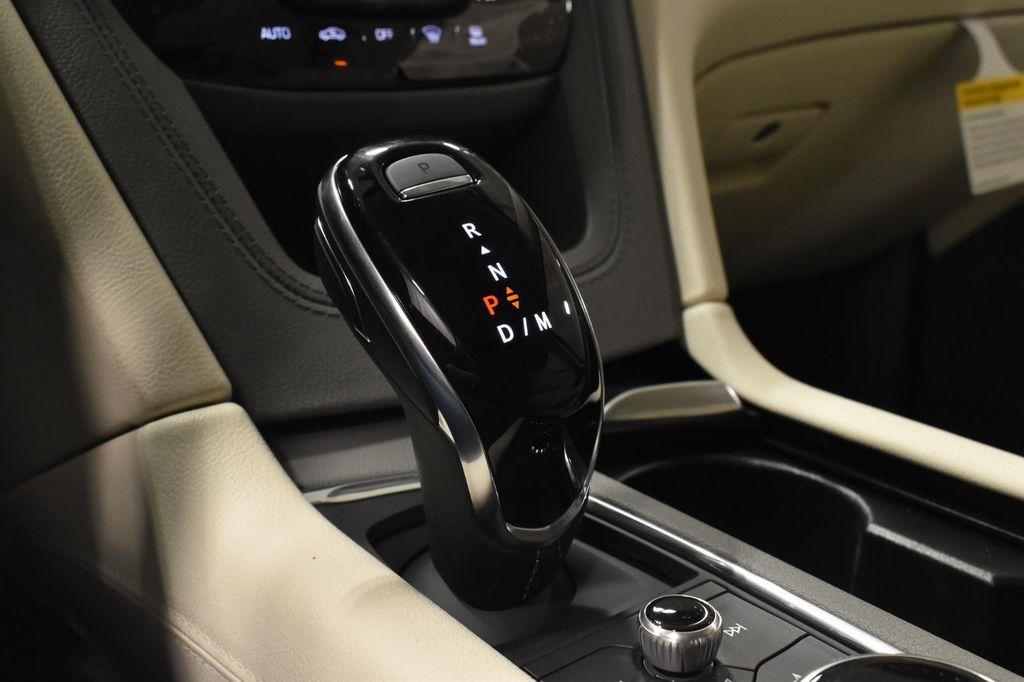 new 2025 Cadillac XT5 car, priced at $49,044