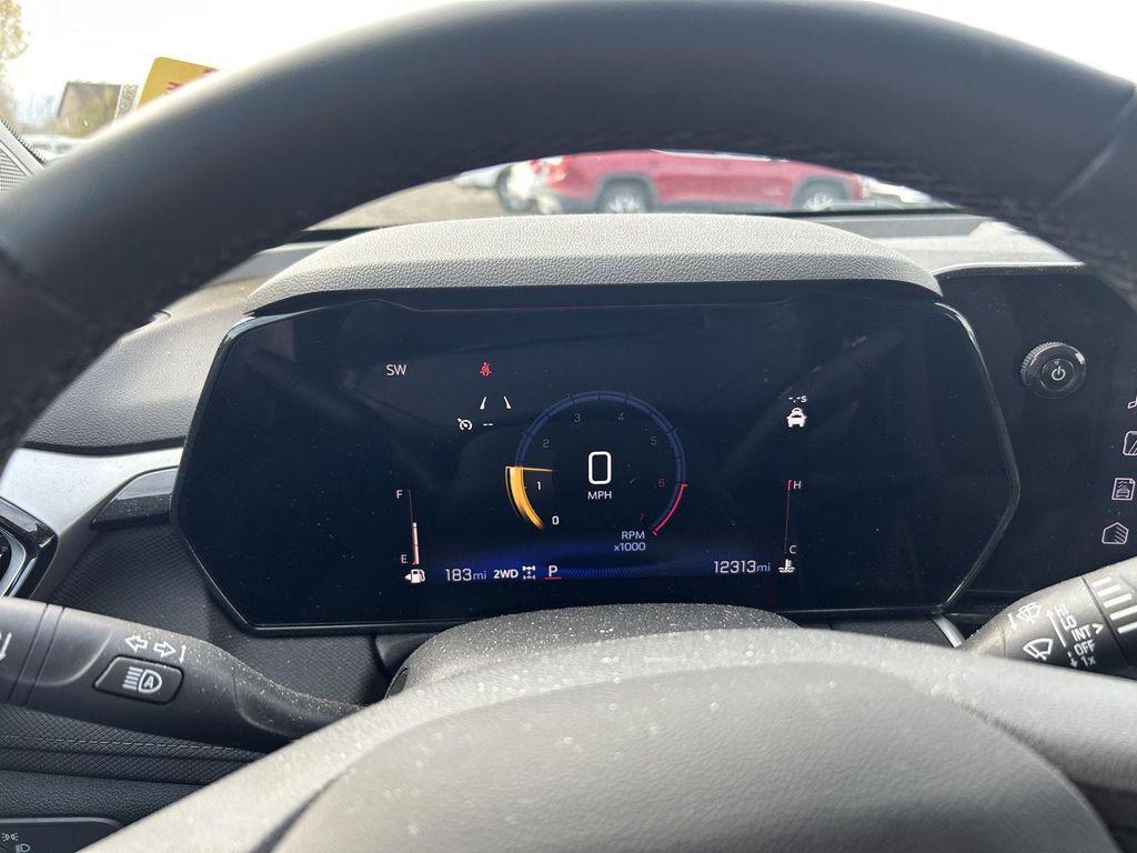 used 2024 Chevrolet TrailBlazer car, priced at $23,849