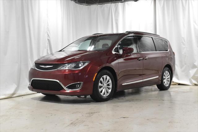 used 2017 Chrysler Pacifica car