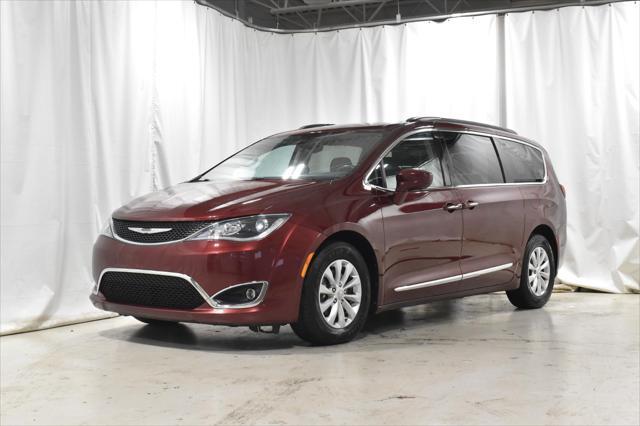 used 2017 Chrysler Pacifica car