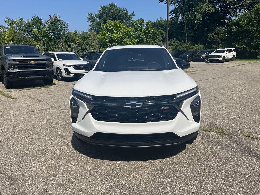 new 2025 Chevrolet Trax car, priced at $25,495