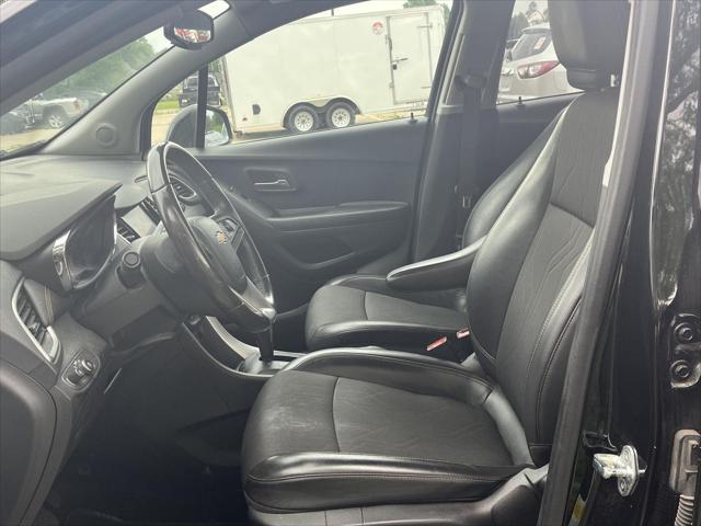 used 2022 Chevrolet Trax car, priced at $18,154