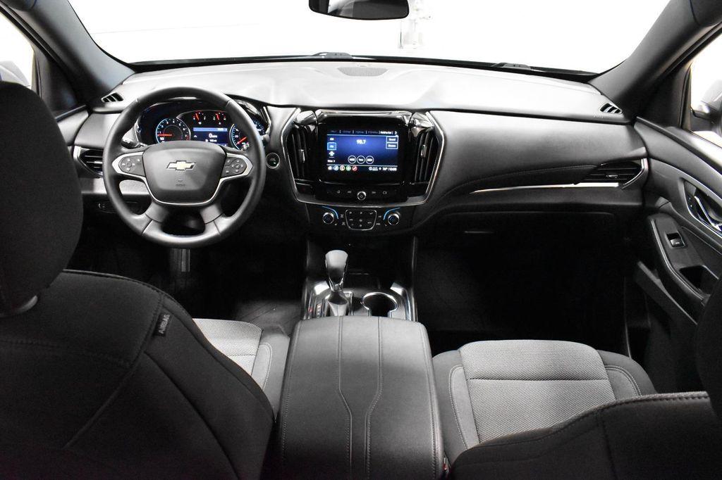 used 2023 Chevrolet Traverse car, priced at $29,378