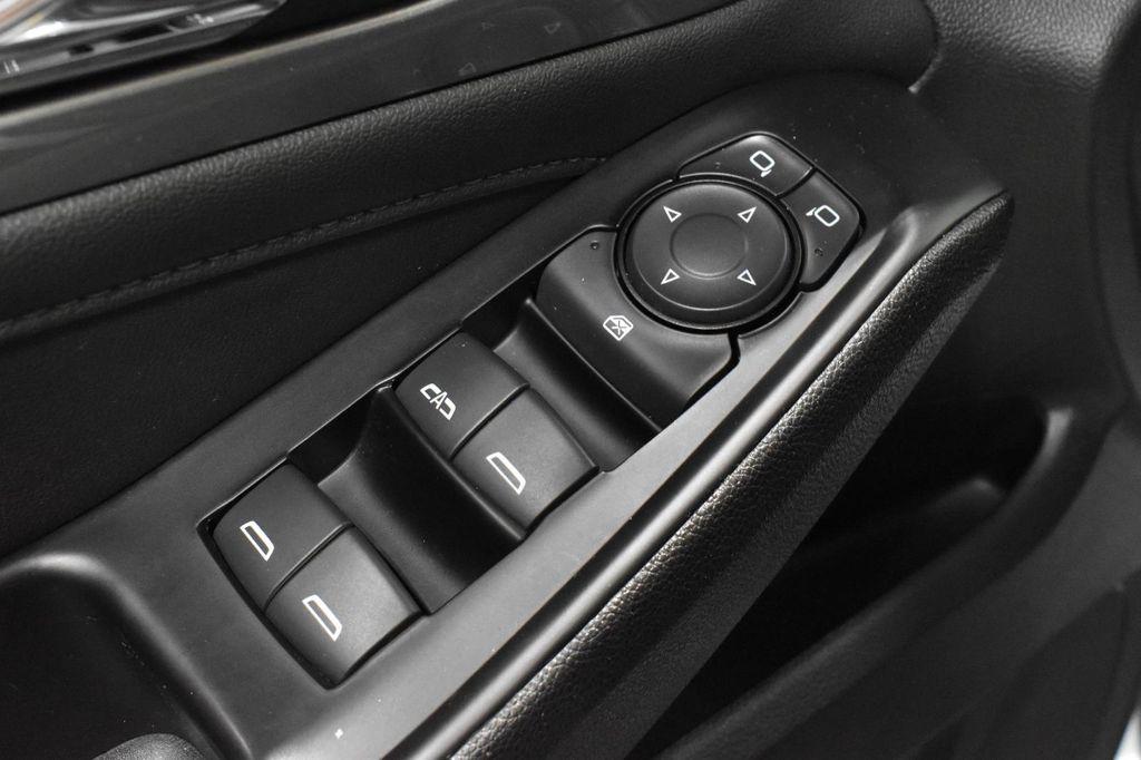 used 2023 Chevrolet Traverse car, priced at $29,378