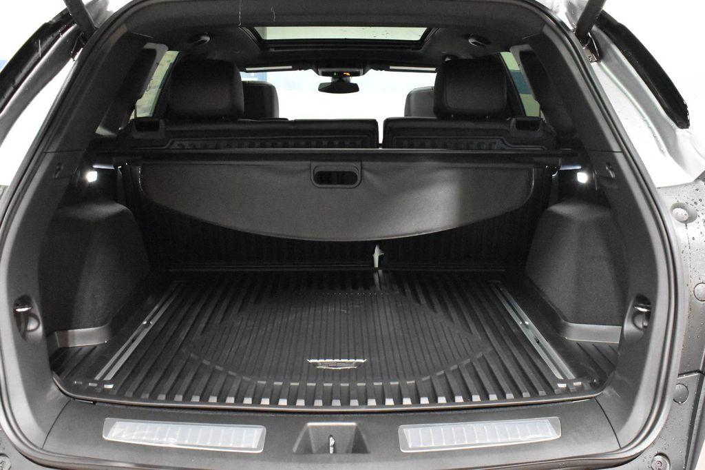 new 2025 Cadillac XT5 car, priced at $48,056