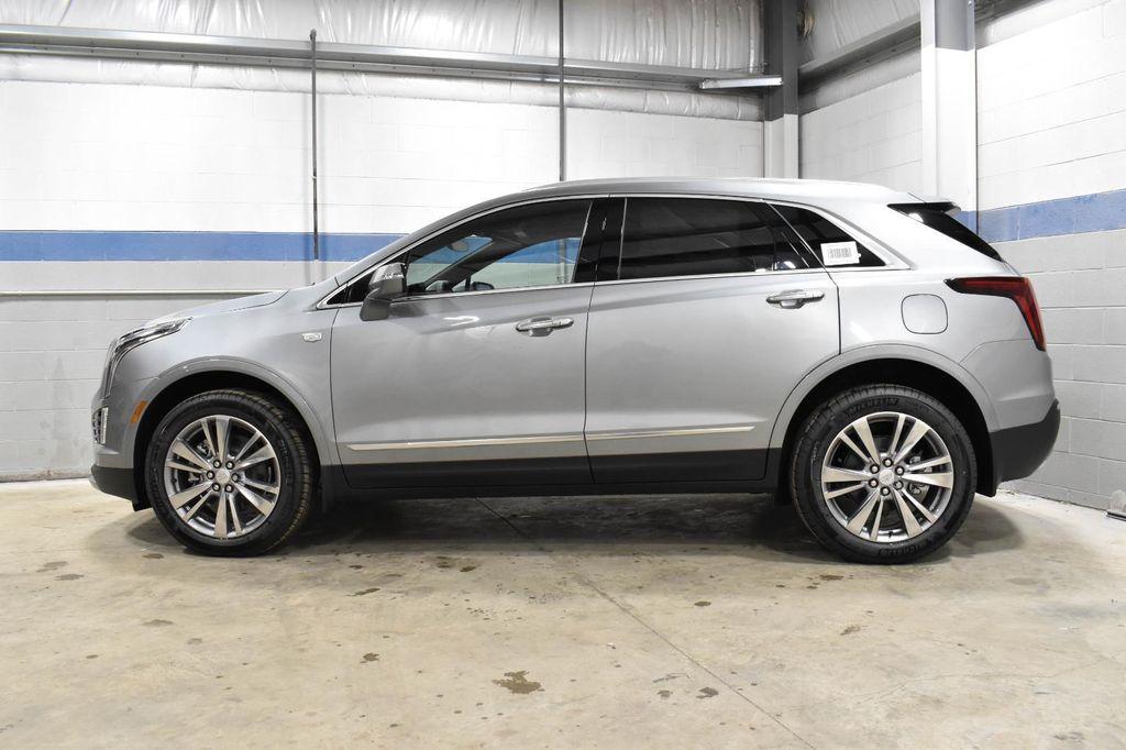 new 2025 Cadillac XT5 car, priced at $48,056