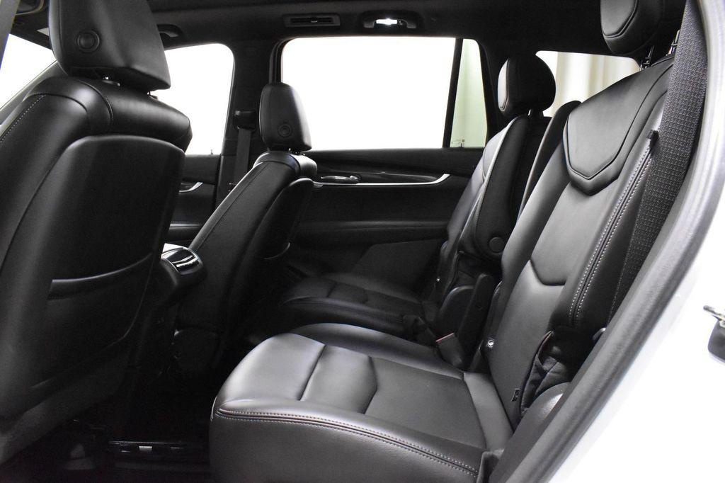 used 2022 Cadillac XT6 car, priced at $37,850
