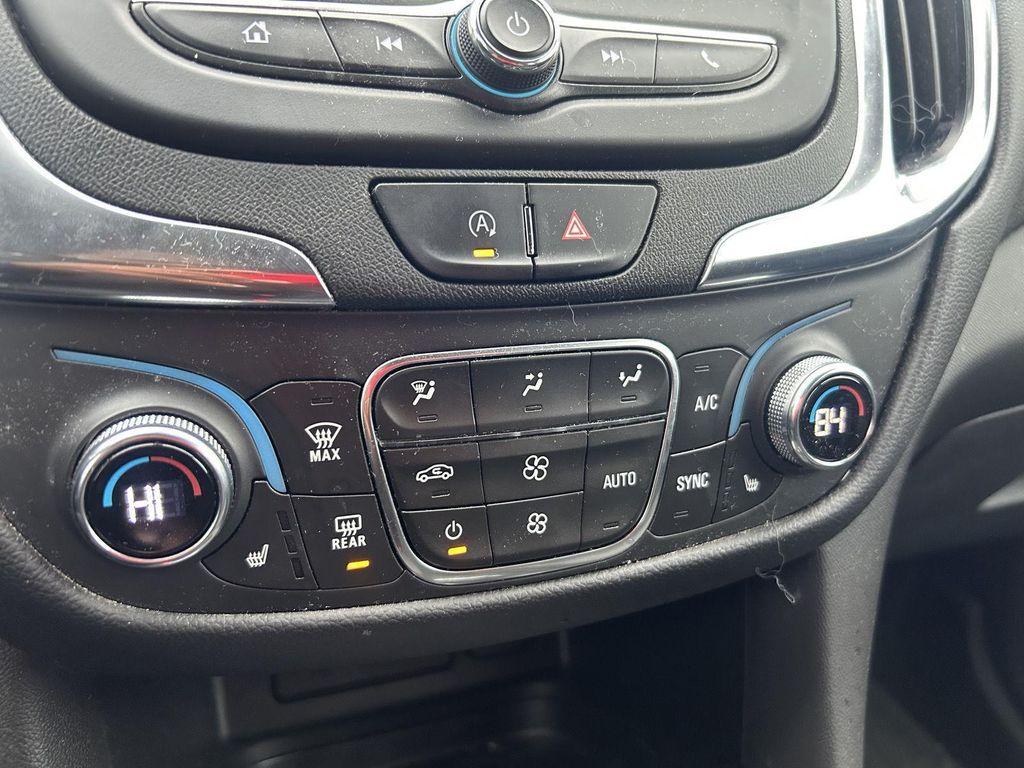 used 2022 Chevrolet Equinox car, priced at $21,387