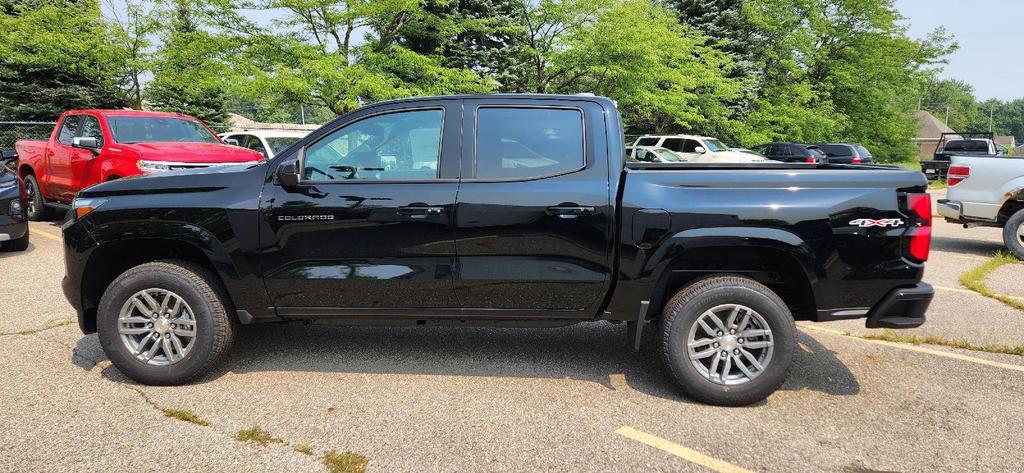 new 2025 Chevrolet Colorado car, priced at $41,653