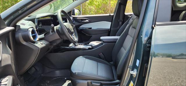 new 2025 Chevrolet Trax car, priced at $24,262