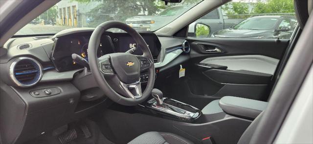new 2025 Chevrolet Trax car, priced at $24,262