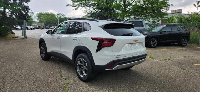 new 2025 Chevrolet Trax car, priced at $24,262