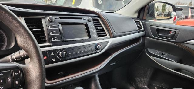 used 2019 Toyota Highlander car, priced at $23,856