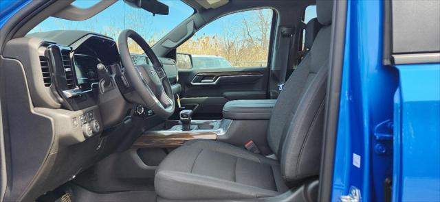 new 2025 Chevrolet Silverado 1500 car, priced at $53,913