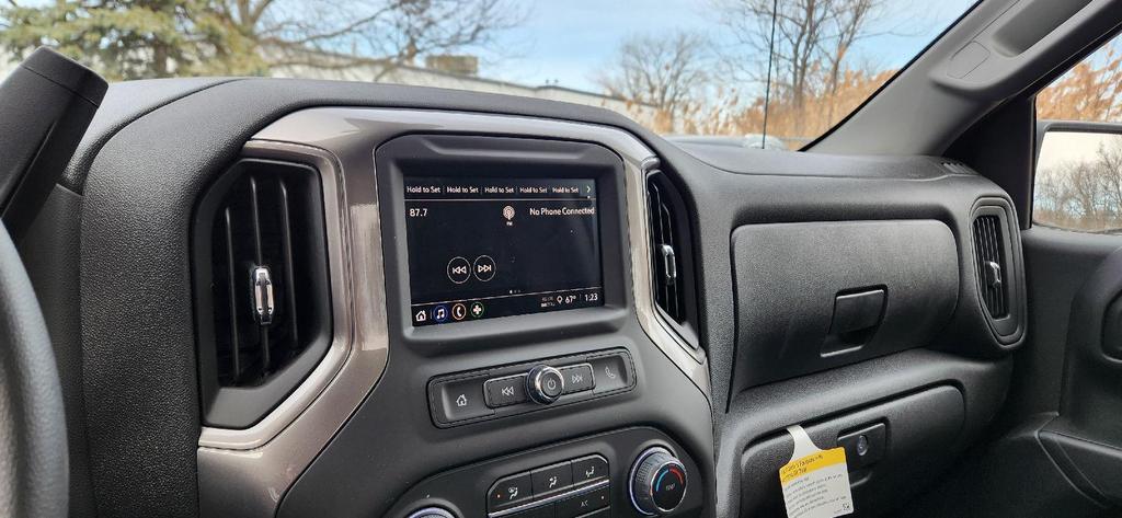 new 2025 Chevrolet Silverado 1500 car, priced at $40,216