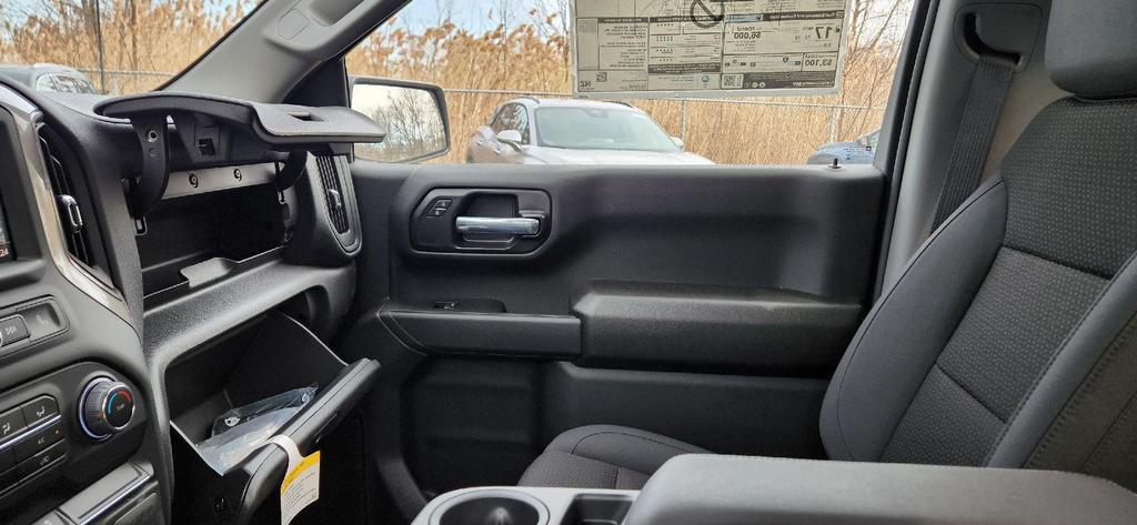 new 2025 Chevrolet Silverado 1500 car, priced at $40,216