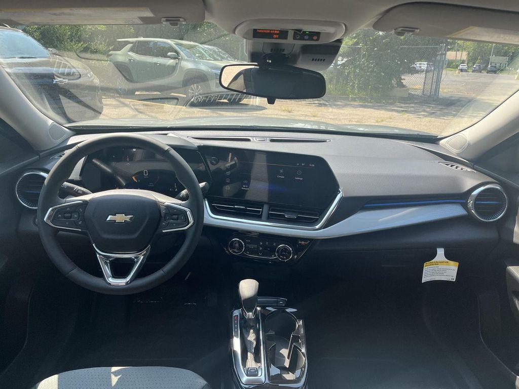 new 2025 Chevrolet Trax car, priced at $24,148