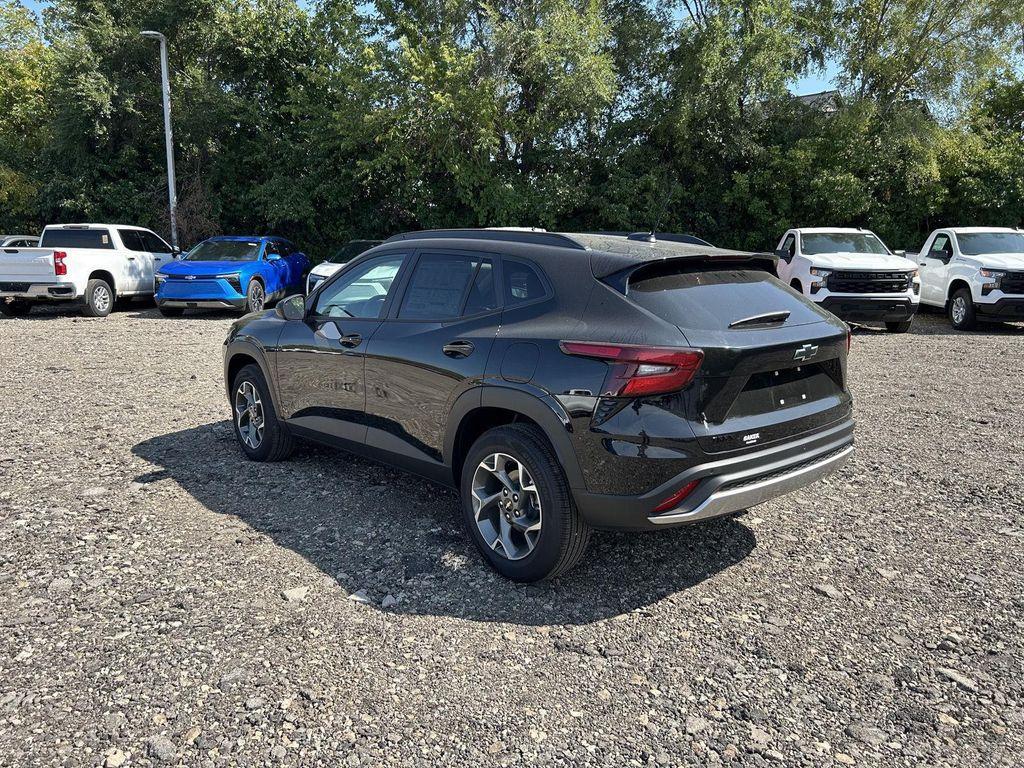 new 2025 Chevrolet Trax car, priced at $24,275