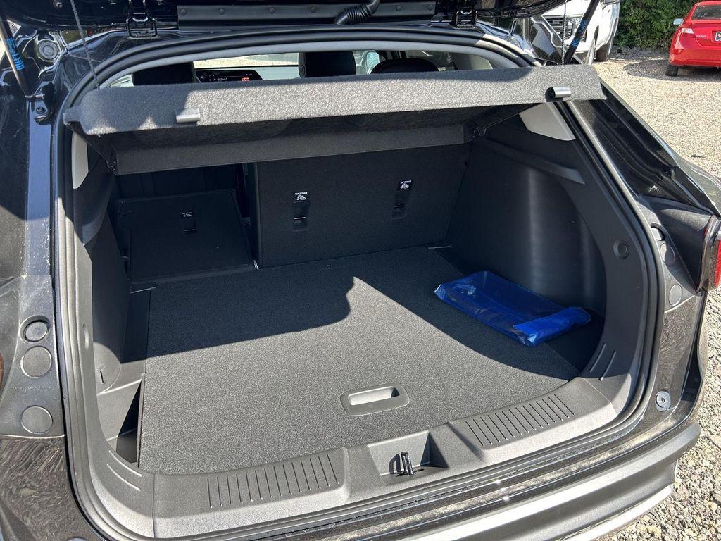 new 2025 Chevrolet Trax car, priced at $24,275