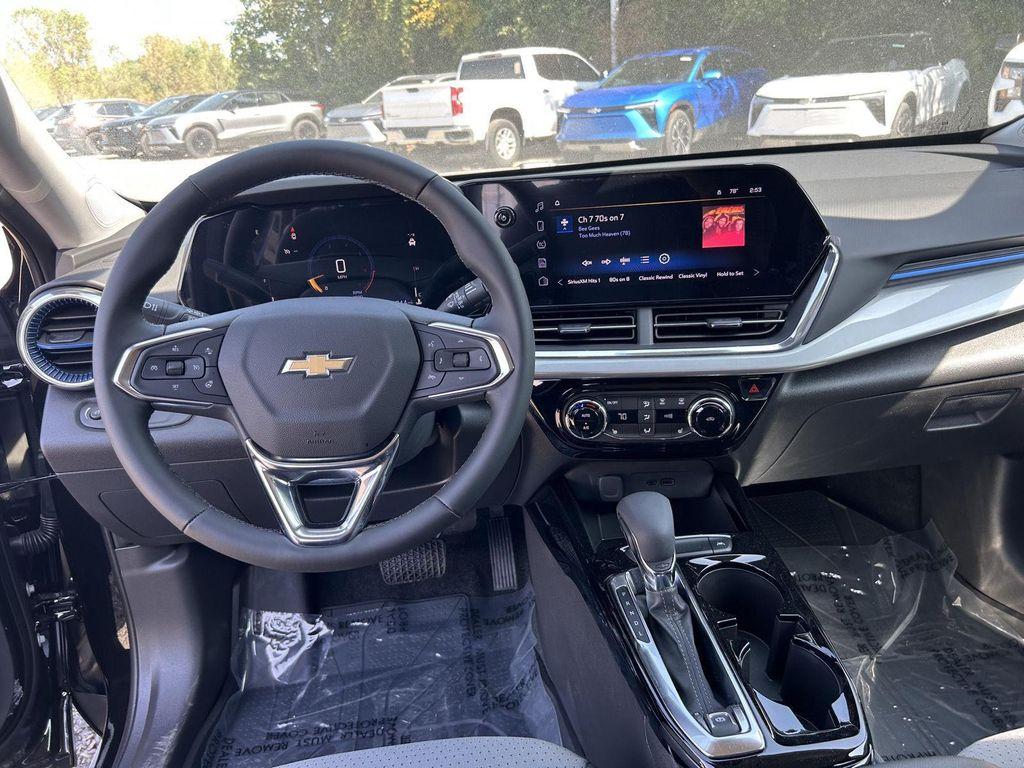 new 2025 Chevrolet Trax car, priced at $24,275