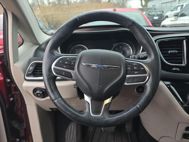 used 2017 Chrysler Pacifica car