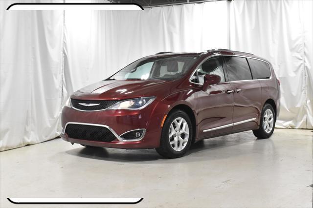 used 2017 Chrysler Pacifica car