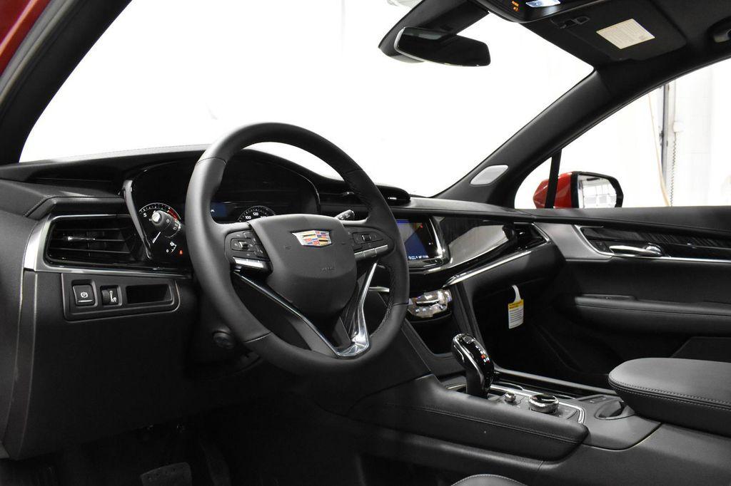 new 2025 Cadillac XT6 car, priced at $52,200
