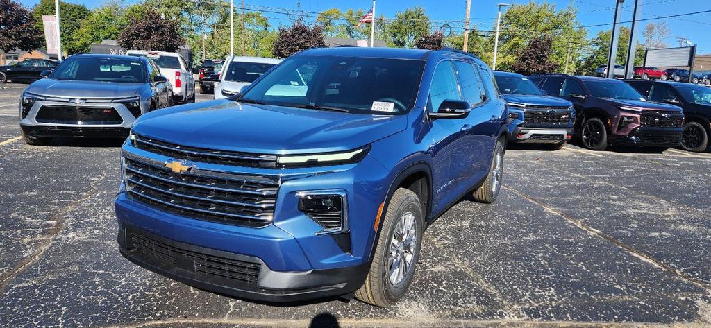 new 2026 Chevrolet Traverse car, priced at $39,933