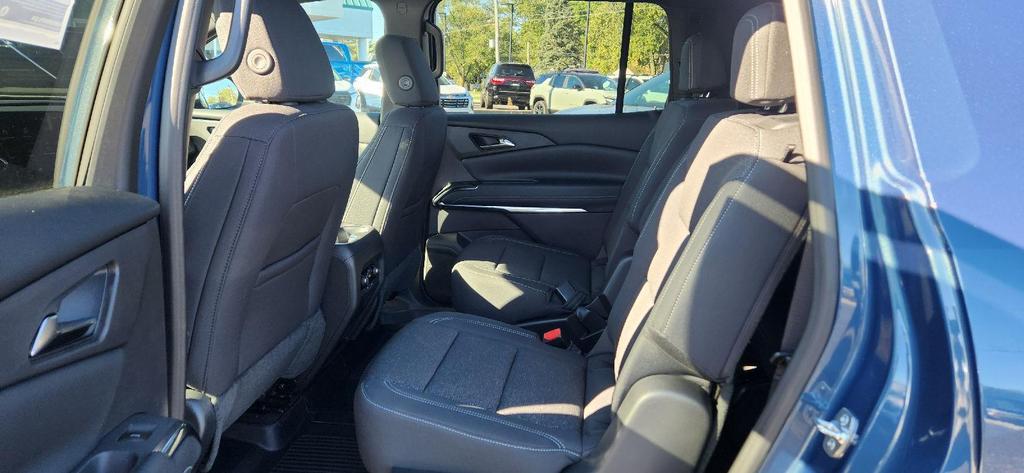 new 2026 Chevrolet Traverse car, priced at $39,933
