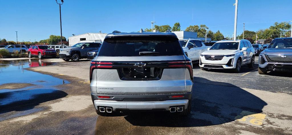 new 2026 Chevrolet Traverse car, priced at $40,190