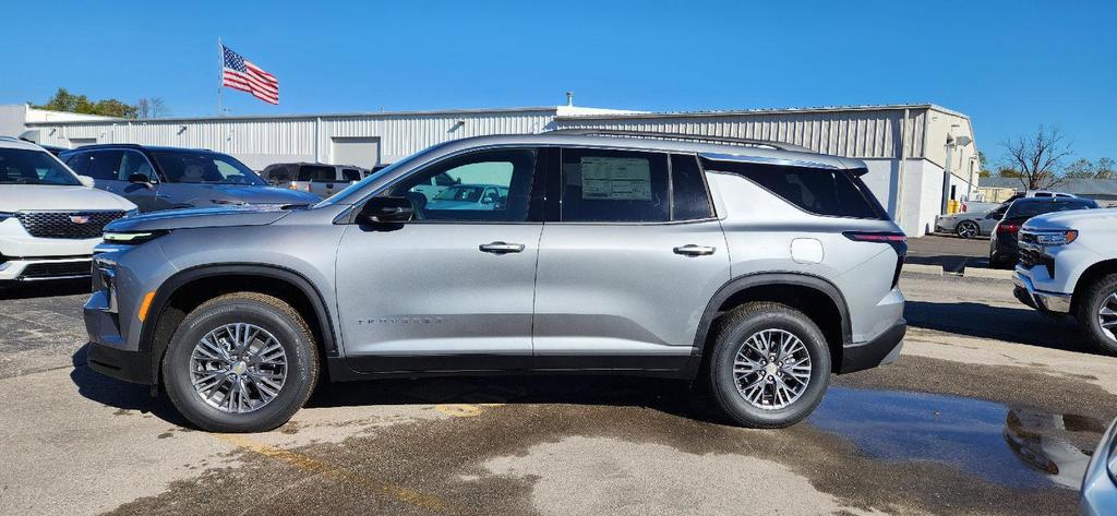 new 2026 Chevrolet Traverse car, priced at $40,190