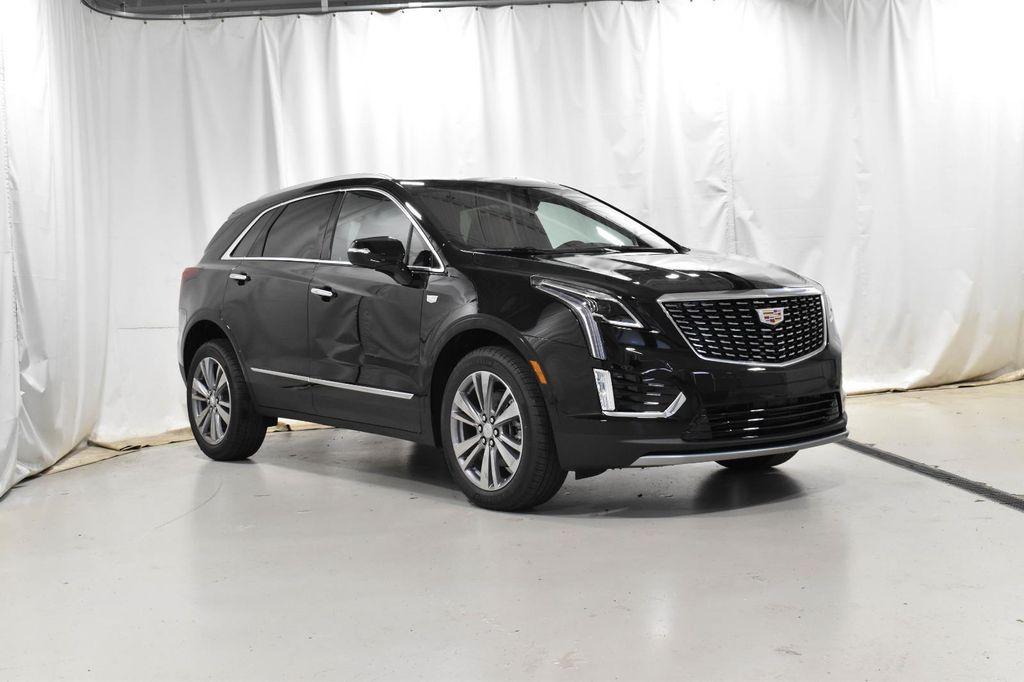 new 2025 Cadillac XT5 car, priced at $50,419