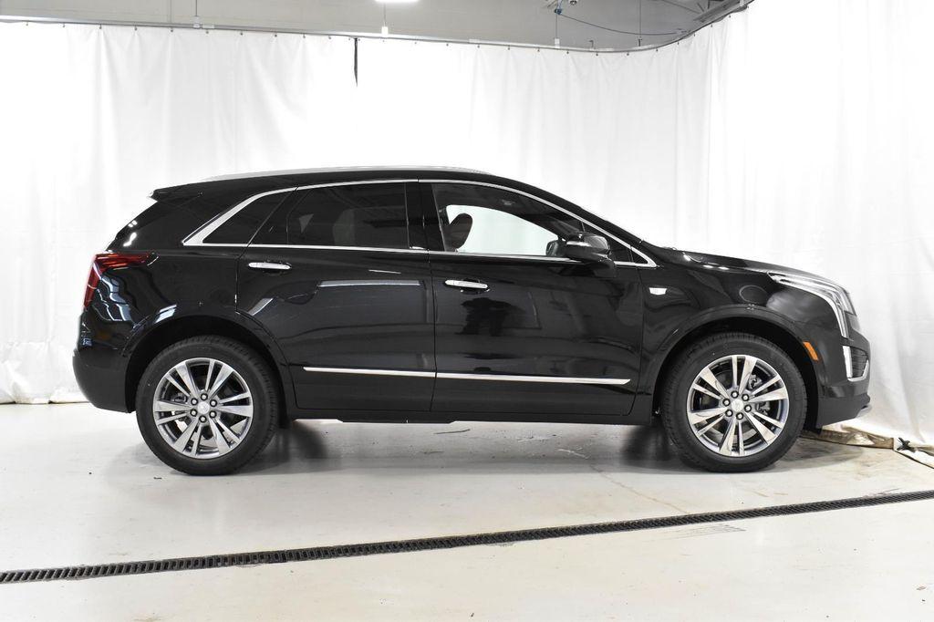 new 2025 Cadillac XT5 car, priced at $50,419