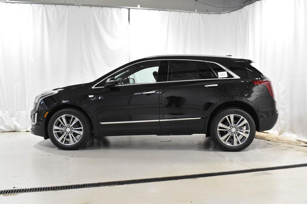 new 2025 Cadillac XT5 car, priced at $50,419