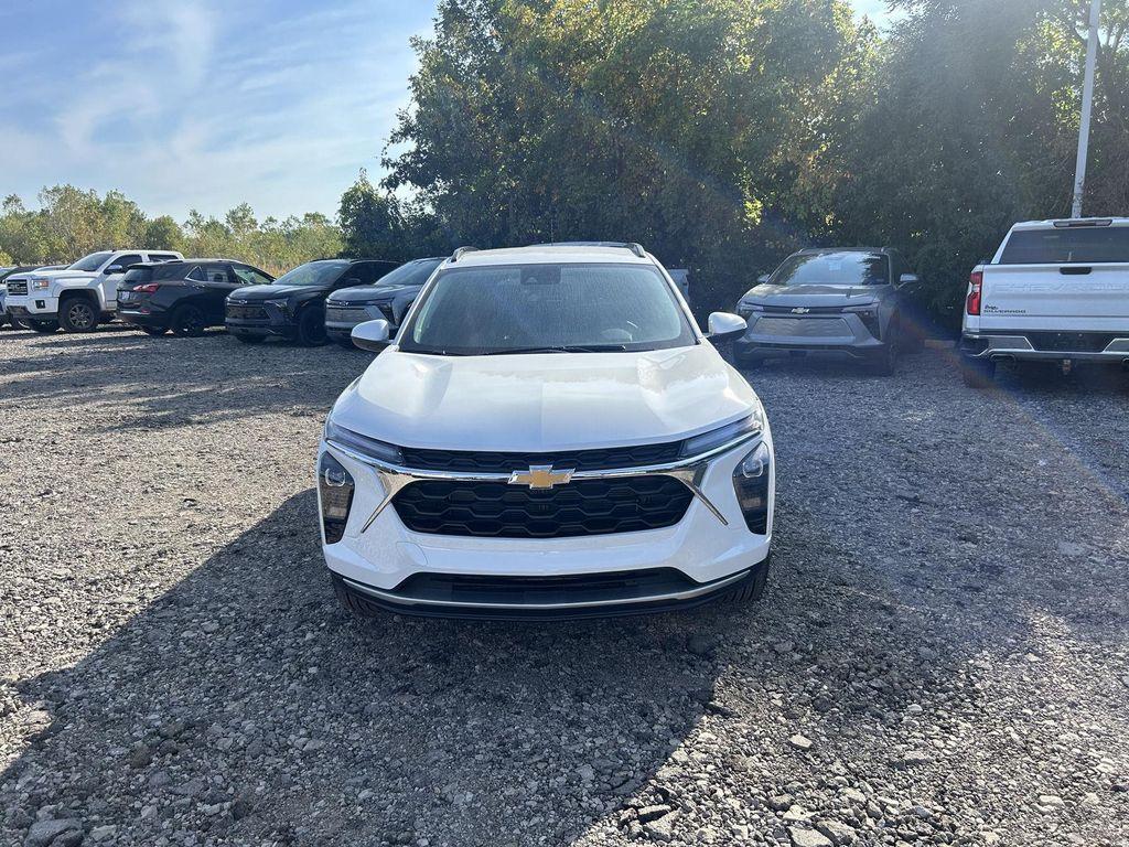 new 2025 Chevrolet Trax car, priced at $24,262