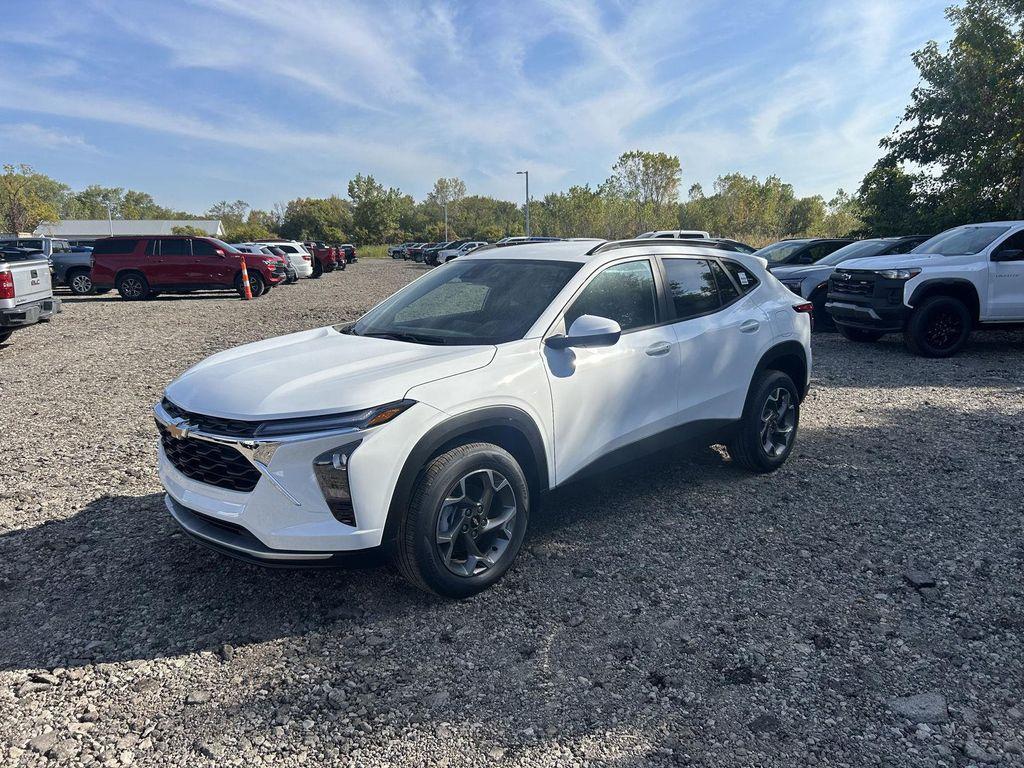new 2025 Chevrolet Trax car, priced at $24,262