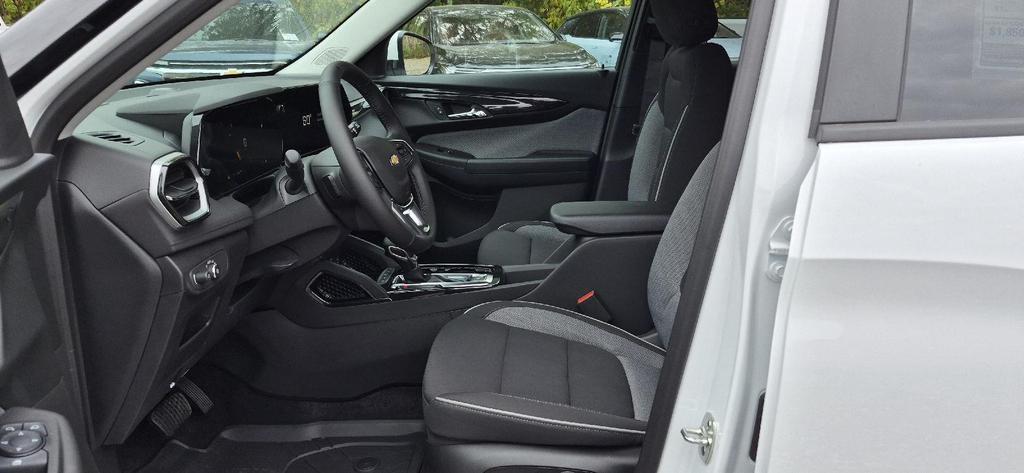 new 2026 Chevrolet TrailBlazer car, priced at $30,279