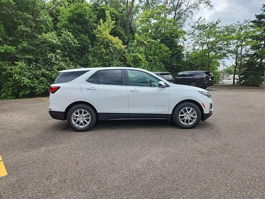 new 2024 Chevrolet Equinox car, priced at $28,013