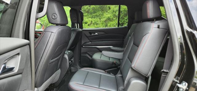 new 2025 Chevrolet Traverse car, priced at $46,599